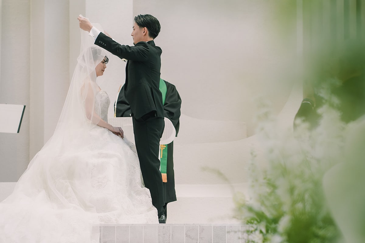 光と祝福が彩る、アートのような結婚式 イメージ