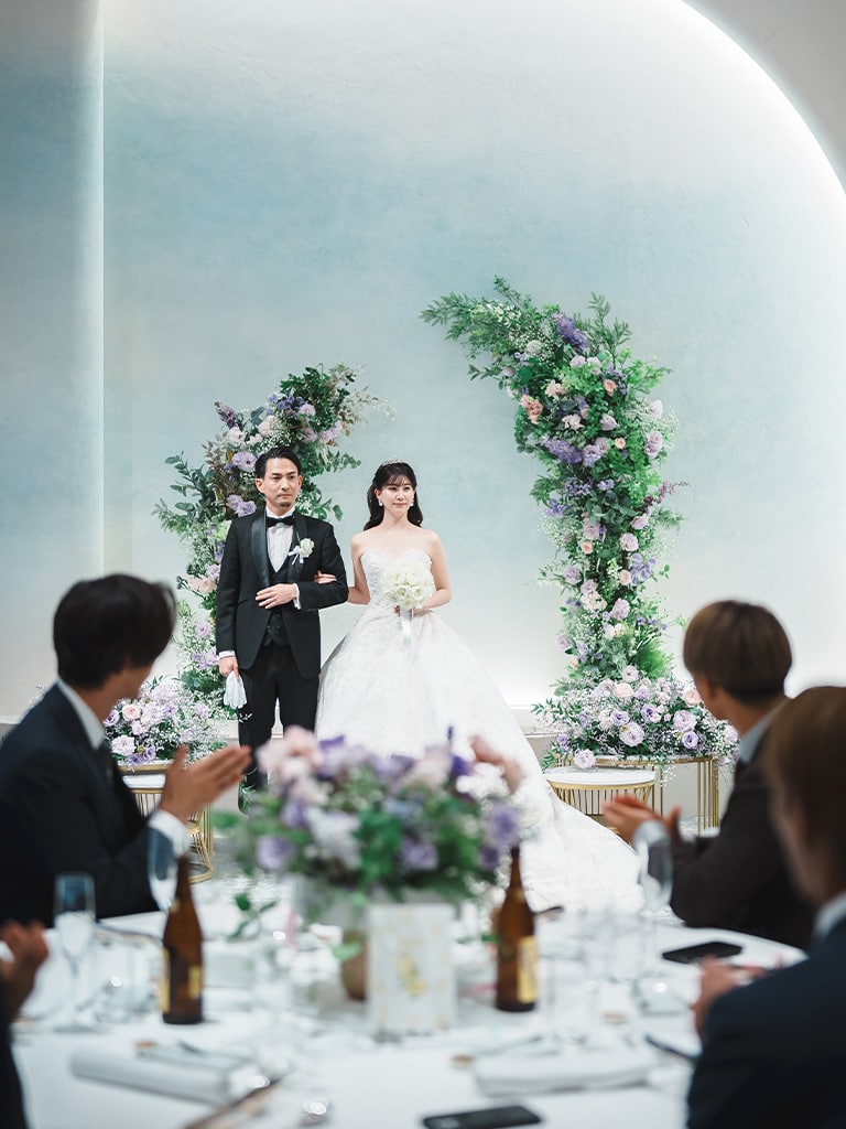 光と祝福が彩る、アートのような結婚式 イメージ