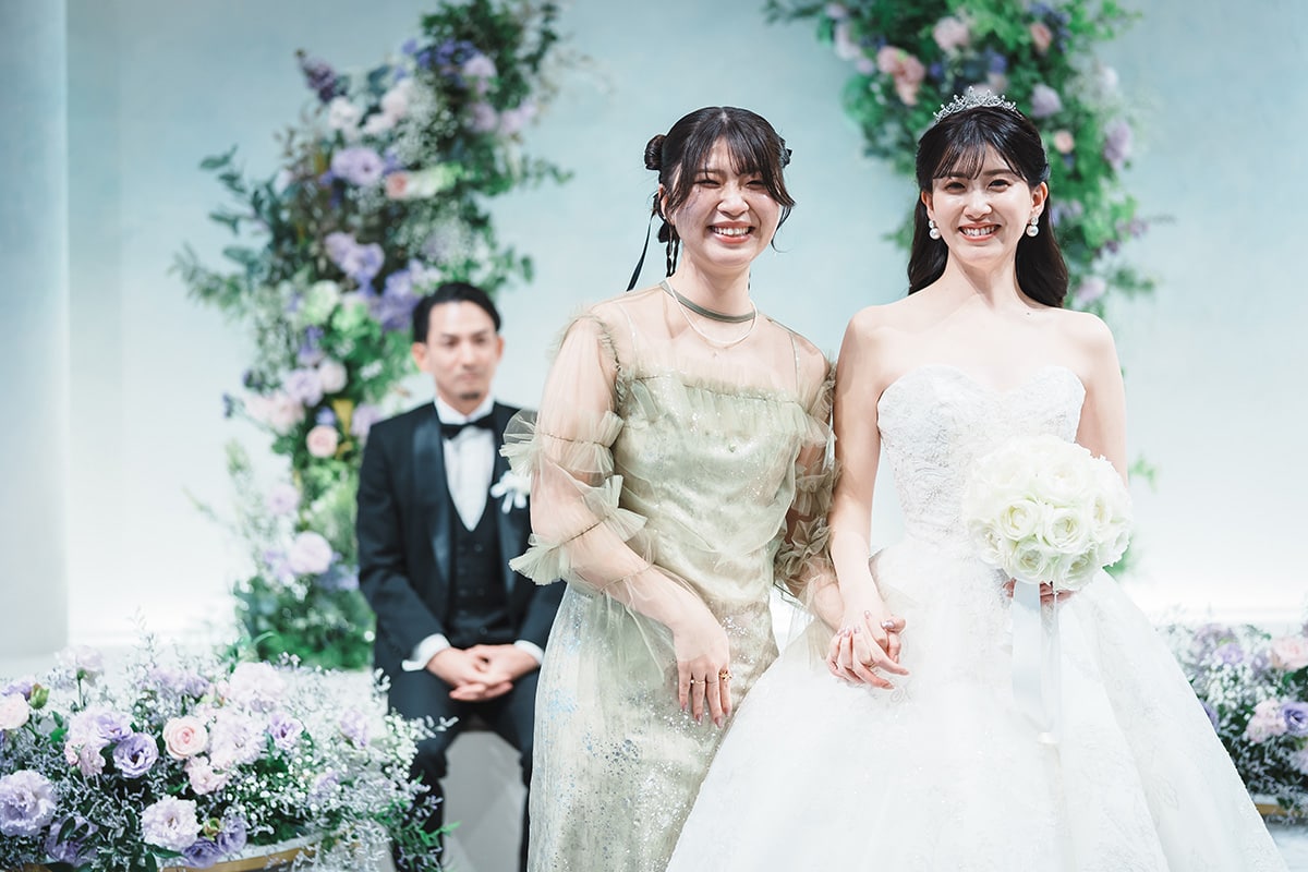 光と祝福が彩る、アートのような結婚式 イメージ
