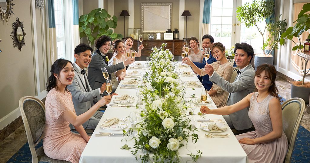 海外ウエディングのように、ゲストがリラックスして楽しめるパーティ