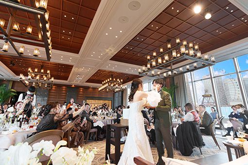 みなとみらいの絶景×おふたりらしい演出に乗せて未来へ出航！　レポート