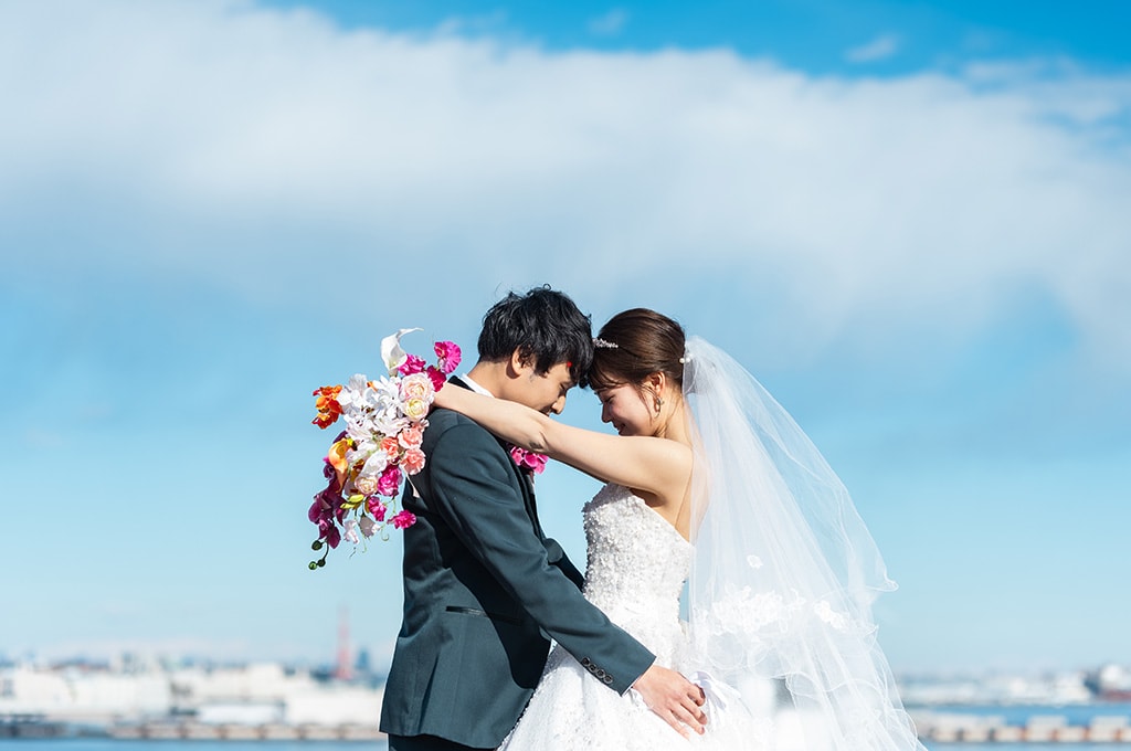 みなとみらいの空と海に囲まれて、笑顔あふれるウエディング　レポート